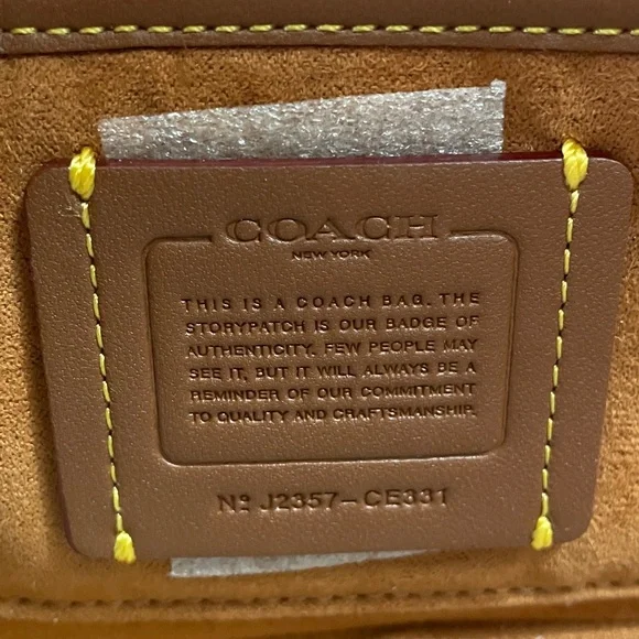 Coach Tea Roses Baguette Bag with Coach Cherry Hangtag & Mini Cherry Charm NWT - Picture 3 of 17